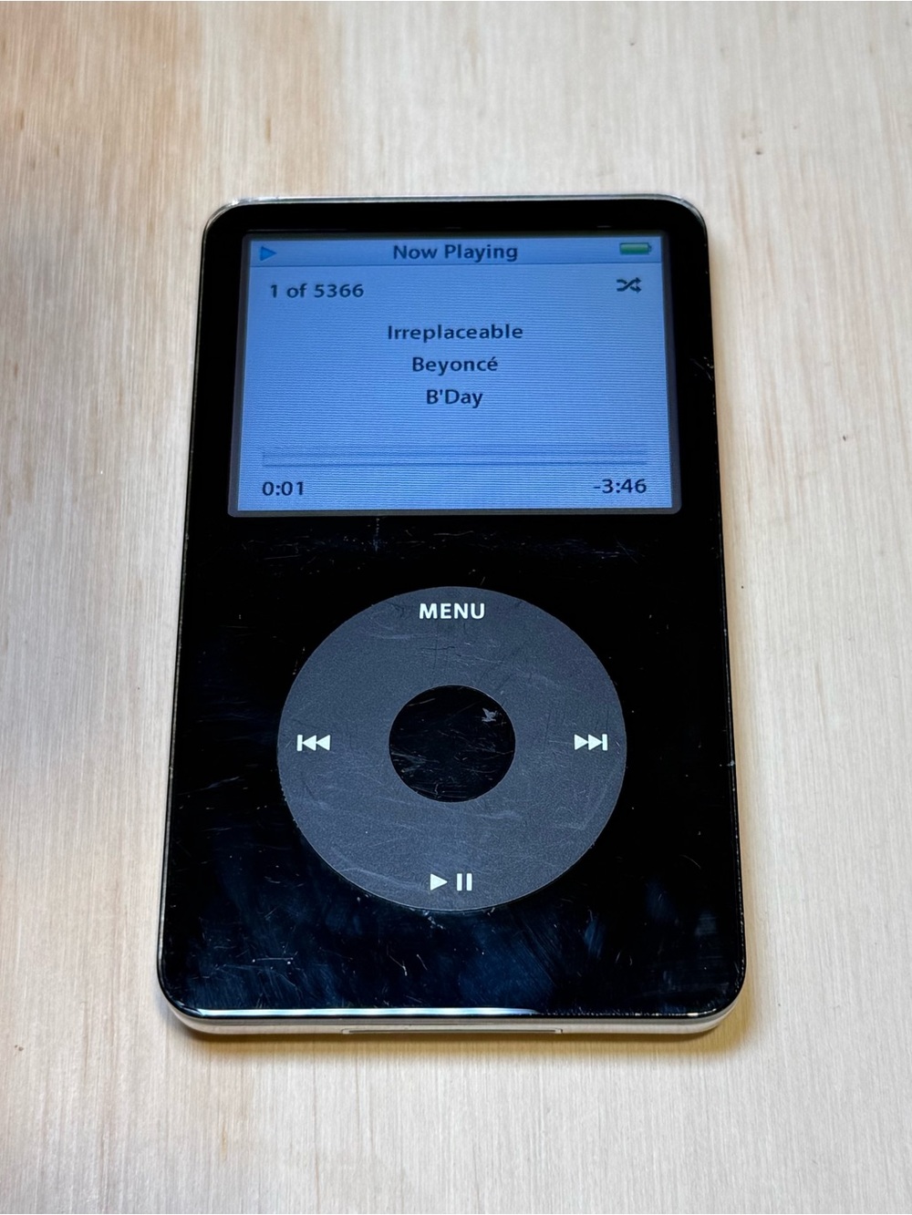 iPod Model:A1136 5thGen 30GB Blk Tested 8-9hr Battery w/5366Song-Charg Read Info